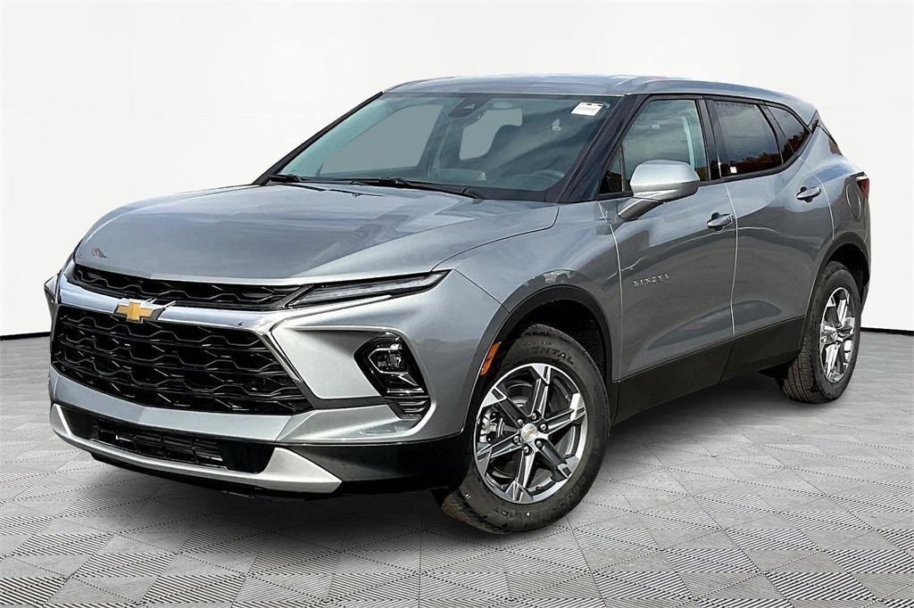 new 2025 Chevrolet Blazer car, priced at $31,991