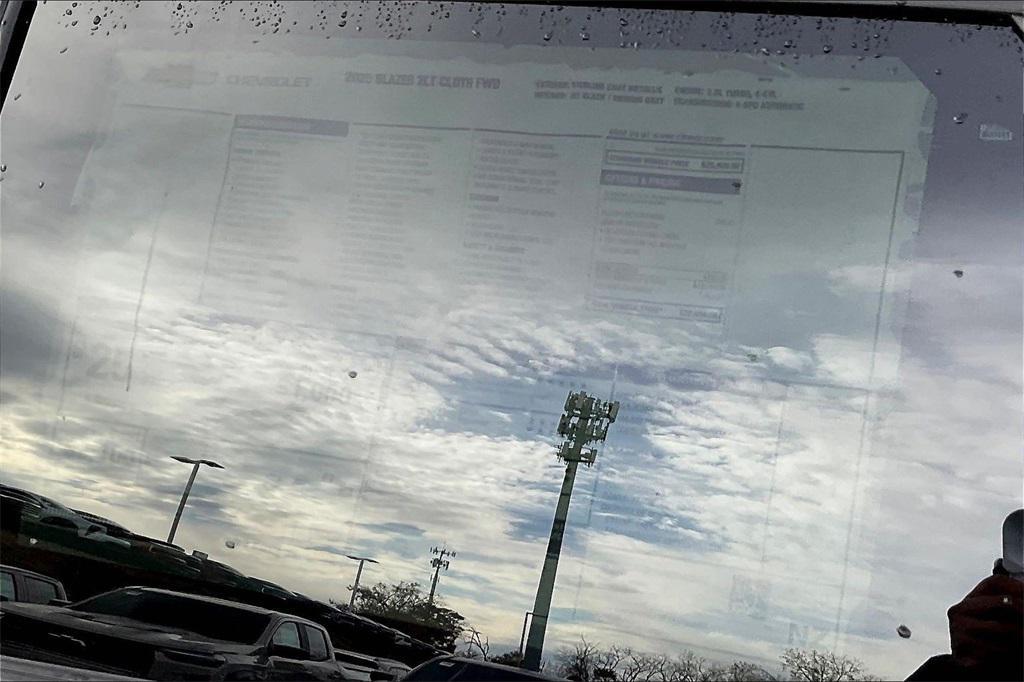 new 2025 Chevrolet Blazer car, priced at $31,991