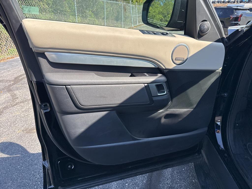 used 2020 Land Rover Discovery car, priced at $26,390