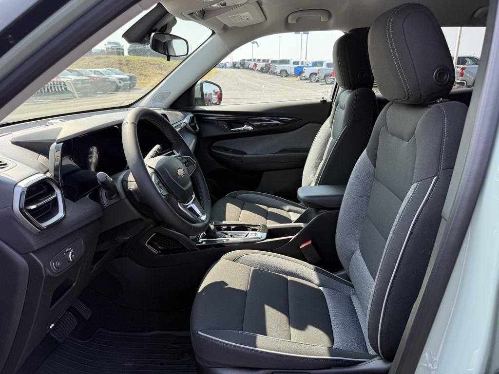 new 2026 Chevrolet TrailBlazer car, priced at $25,398