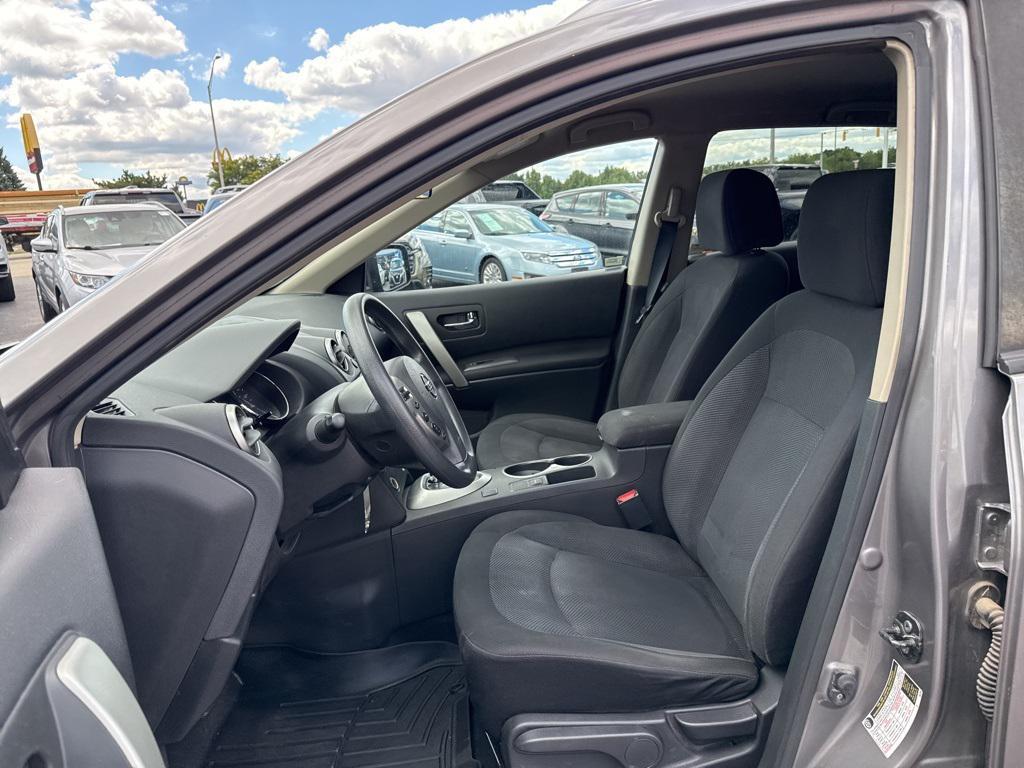 used 2015 Nissan Rogue Select car, priced at $7,500