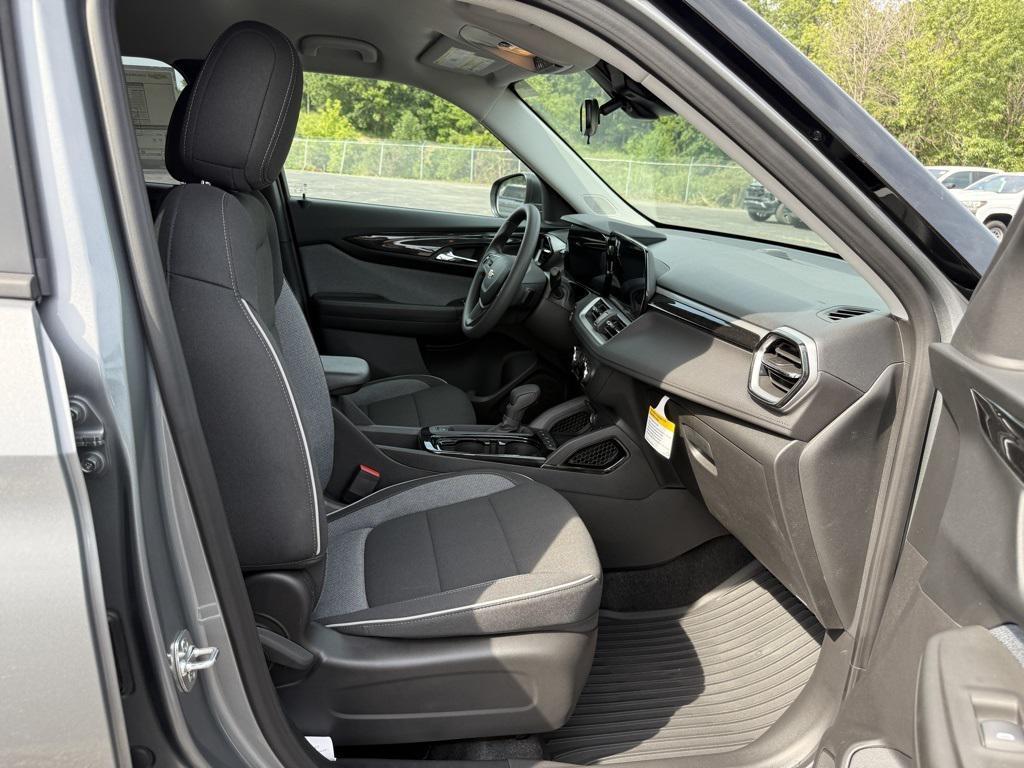 new 2026 Chevrolet TrailBlazer car, priced at $23,242