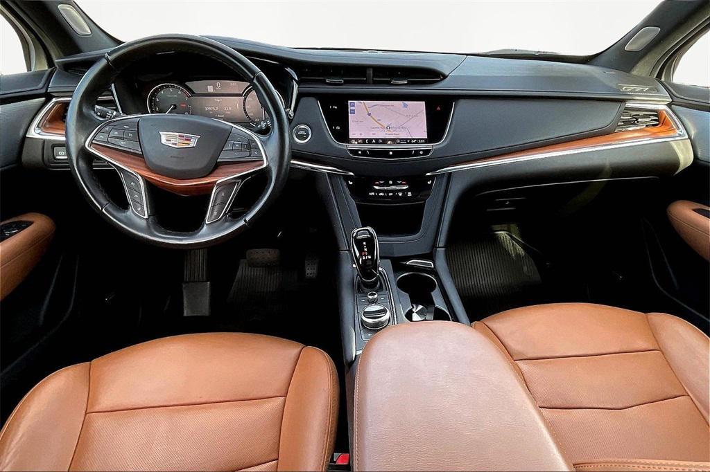 used 2021 Cadillac XT5 car, priced at $29,290