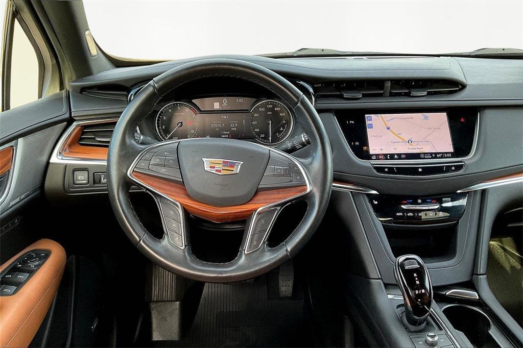 used 2021 Cadillac XT5 car, priced at $29,290