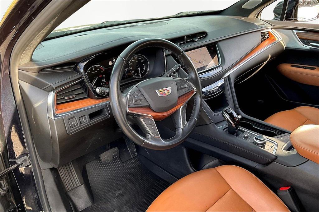 used 2021 Cadillac XT5 car, priced at $29,290