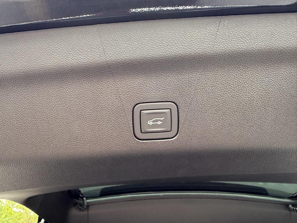 new 2025 Chevrolet Tahoe car, priced at $71,557