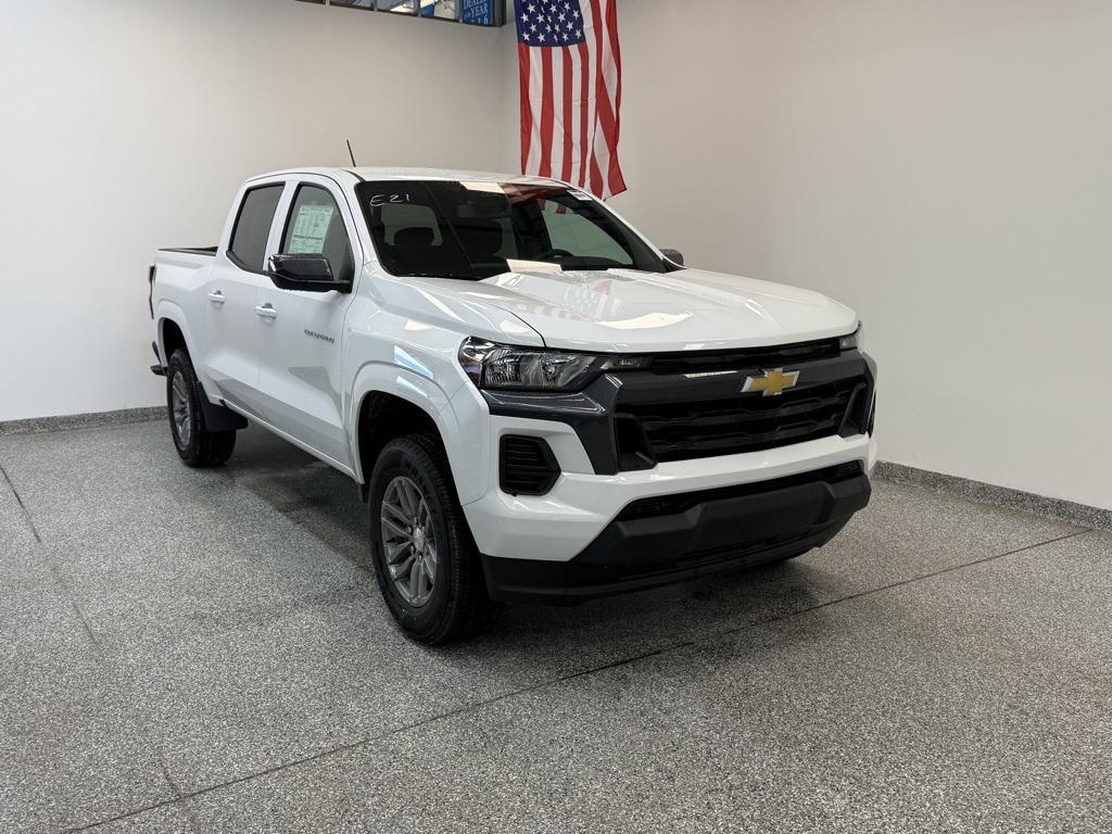 new 2025 Chevrolet Colorado car, priced at $37,136