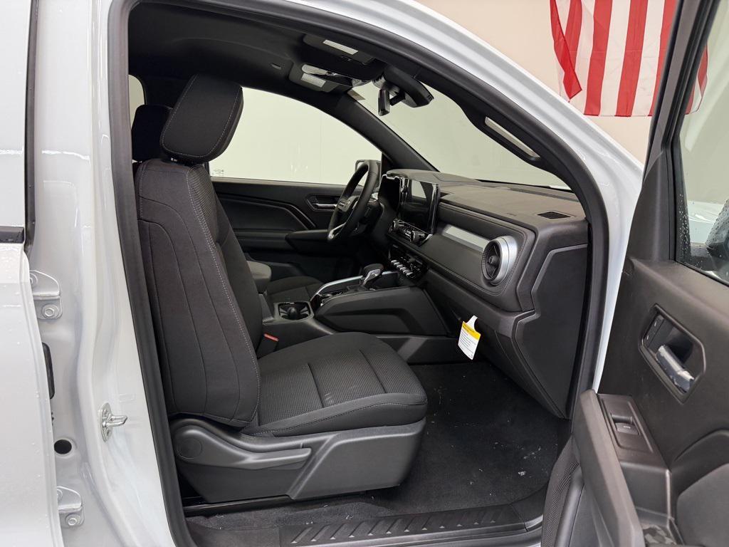 new 2025 Chevrolet Colorado car, priced at $37,136