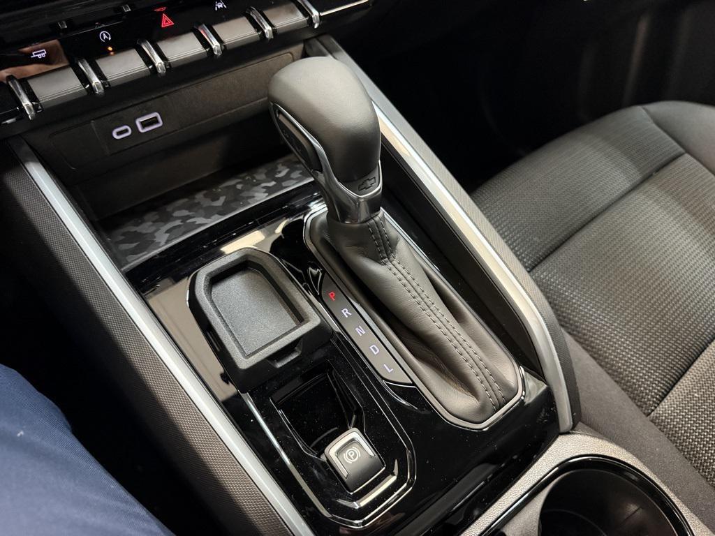 new 2025 Chevrolet Colorado car, priced at $37,136
