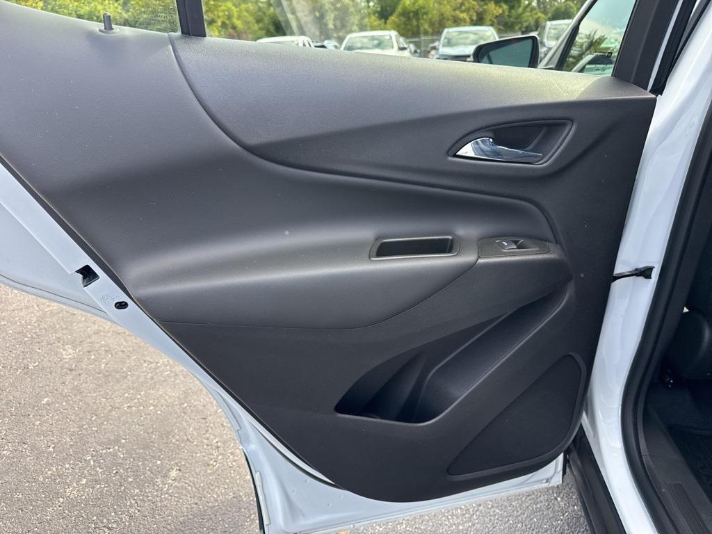 used 2024 Chevrolet Equinox car, priced at $22,400