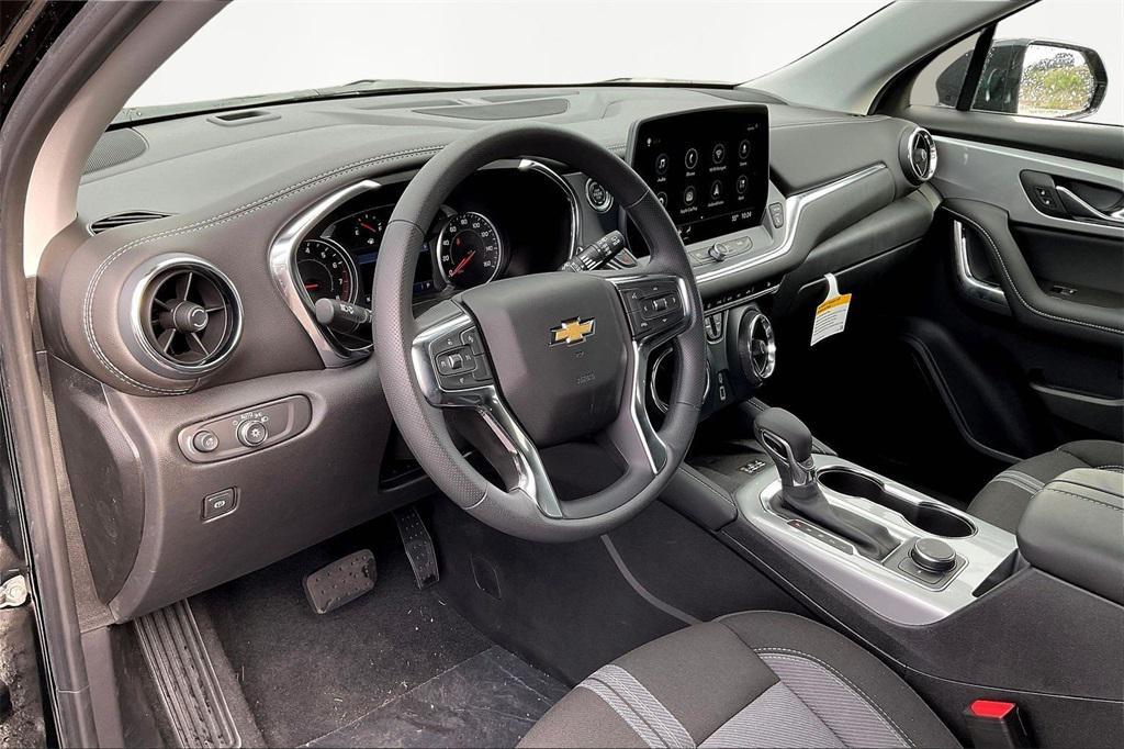 new 2025 Chevrolet Blazer car, priced at $32,722
