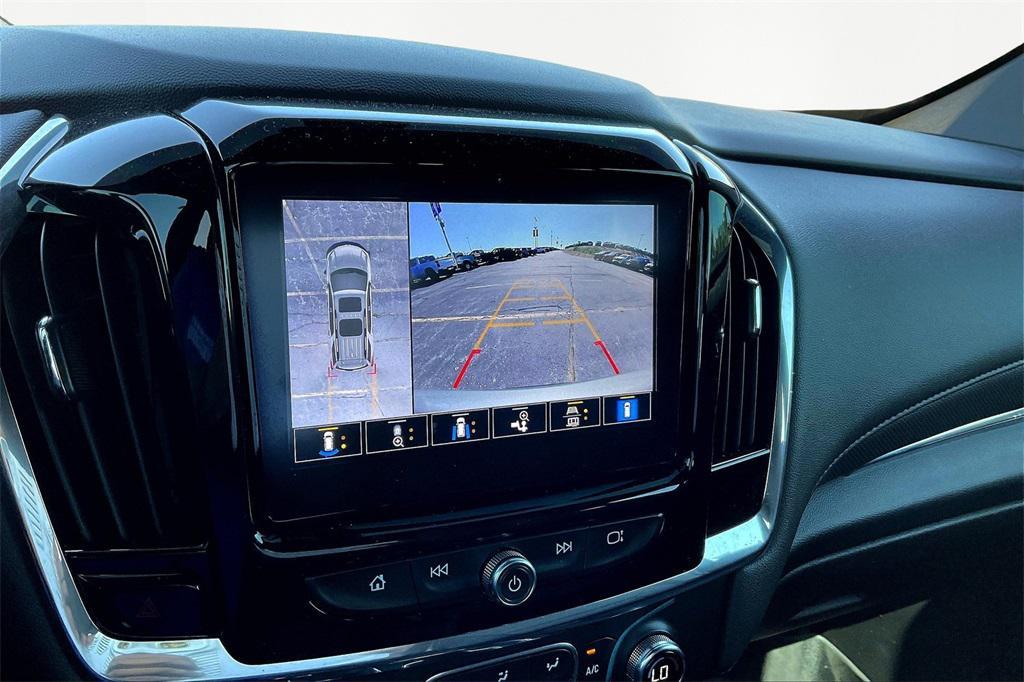 used 2023 Chevrolet Traverse car, priced at $33,900