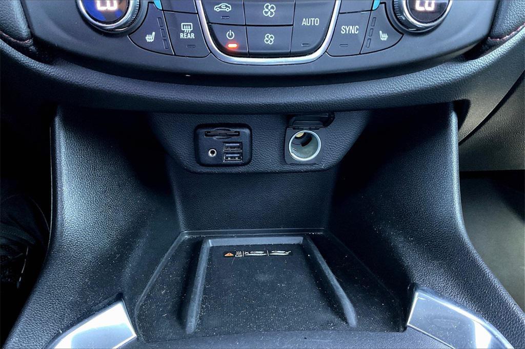 used 2023 Chevrolet Traverse car, priced at $33,900