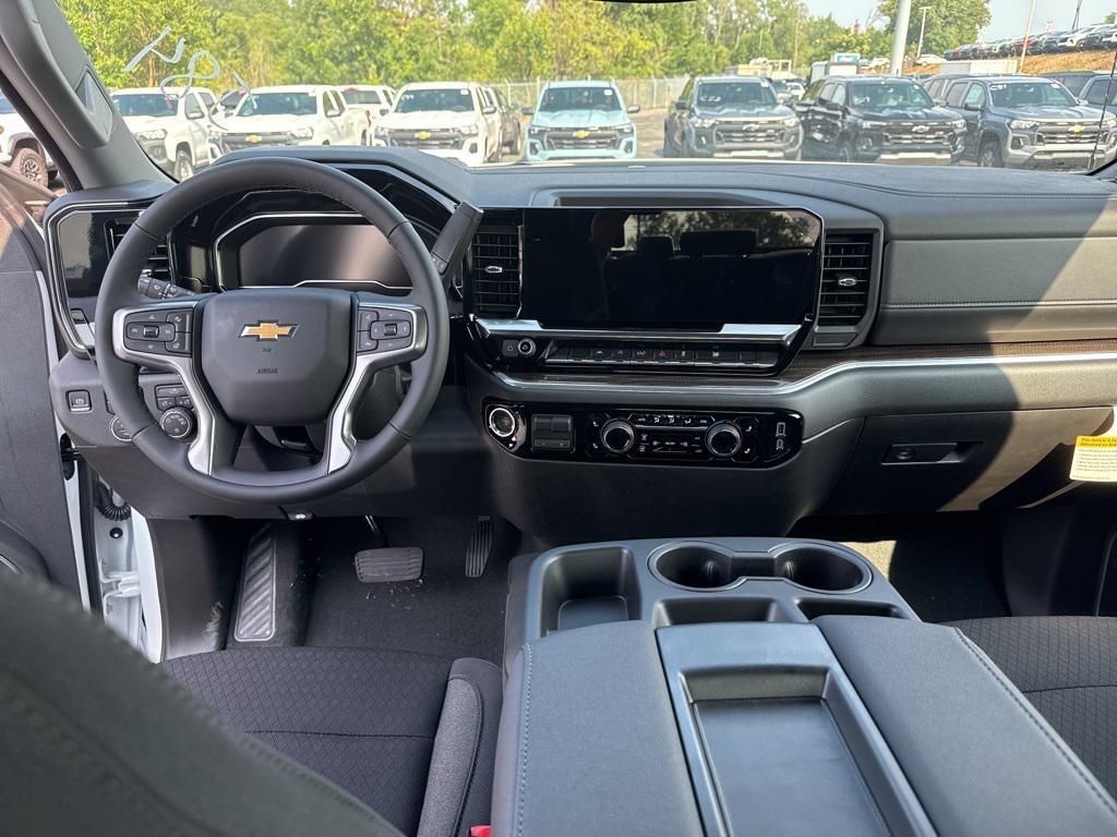 new 2025 Chevrolet Silverado 1500 car, priced at $43,903
