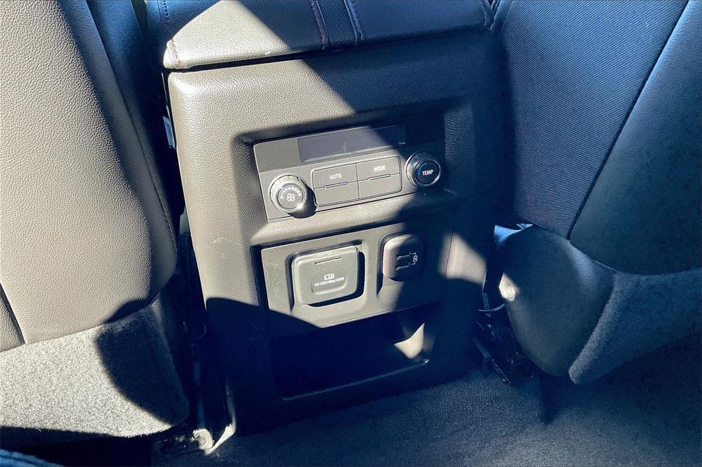 used 2023 Chevrolet Traverse car, priced at $35,888