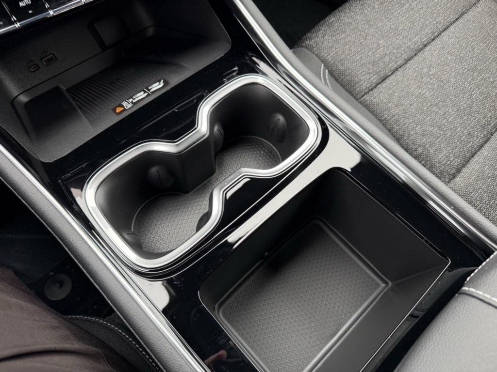 new 2026 Chevrolet Traverse car, priced at $43,531