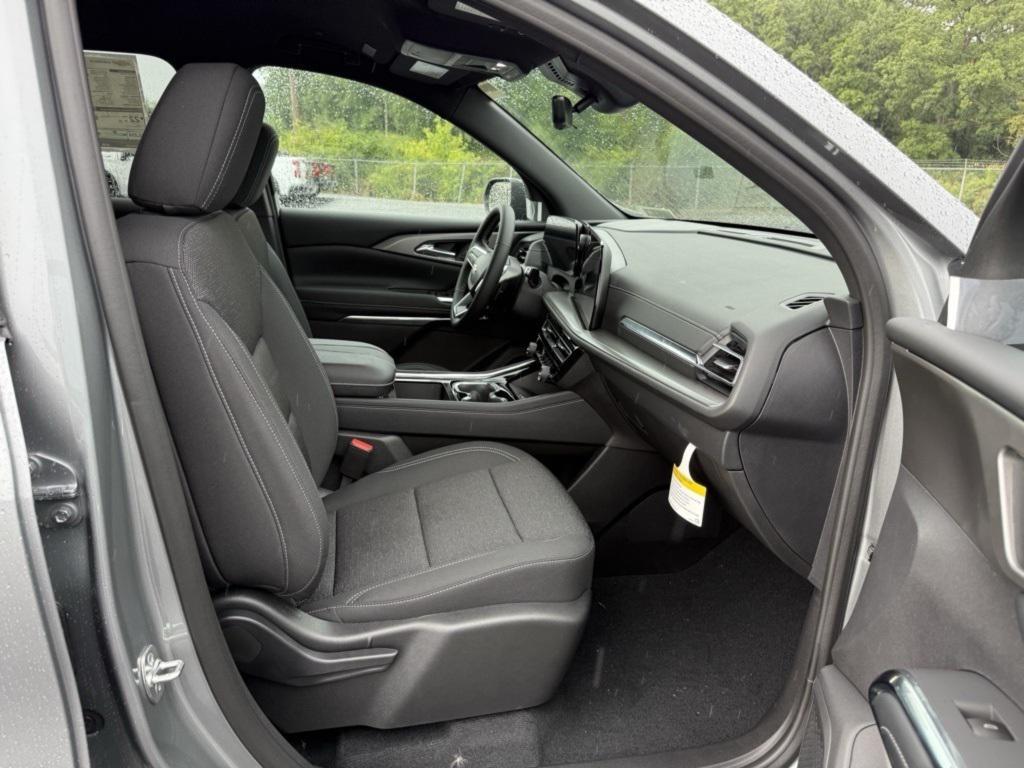 new 2026 Chevrolet Traverse car, priced at $43,531