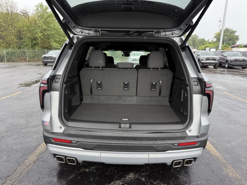 new 2026 Chevrolet Traverse car, priced at $43,531