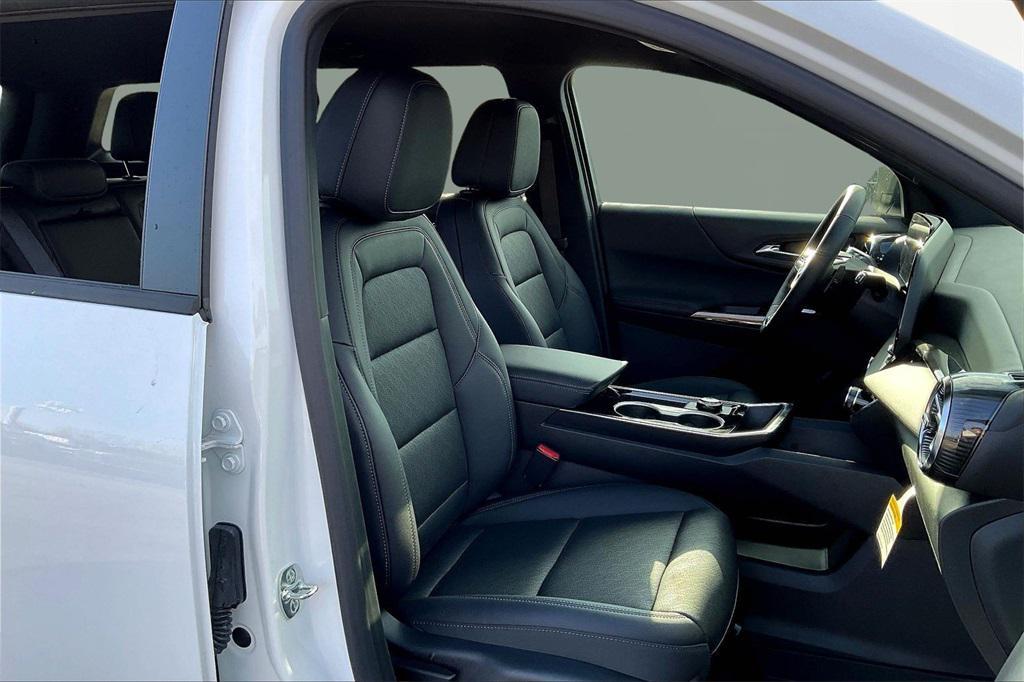 new 2026 Chevrolet Equinox car, priced at $30,859