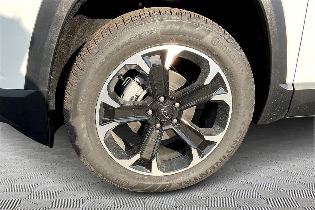 new 2026 Chevrolet Equinox car, priced at $30,859