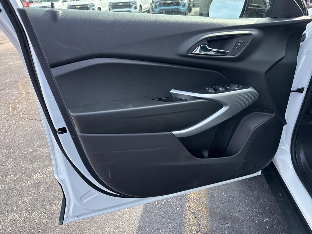 new 2025 Chevrolet Trax car, priced at $21,506