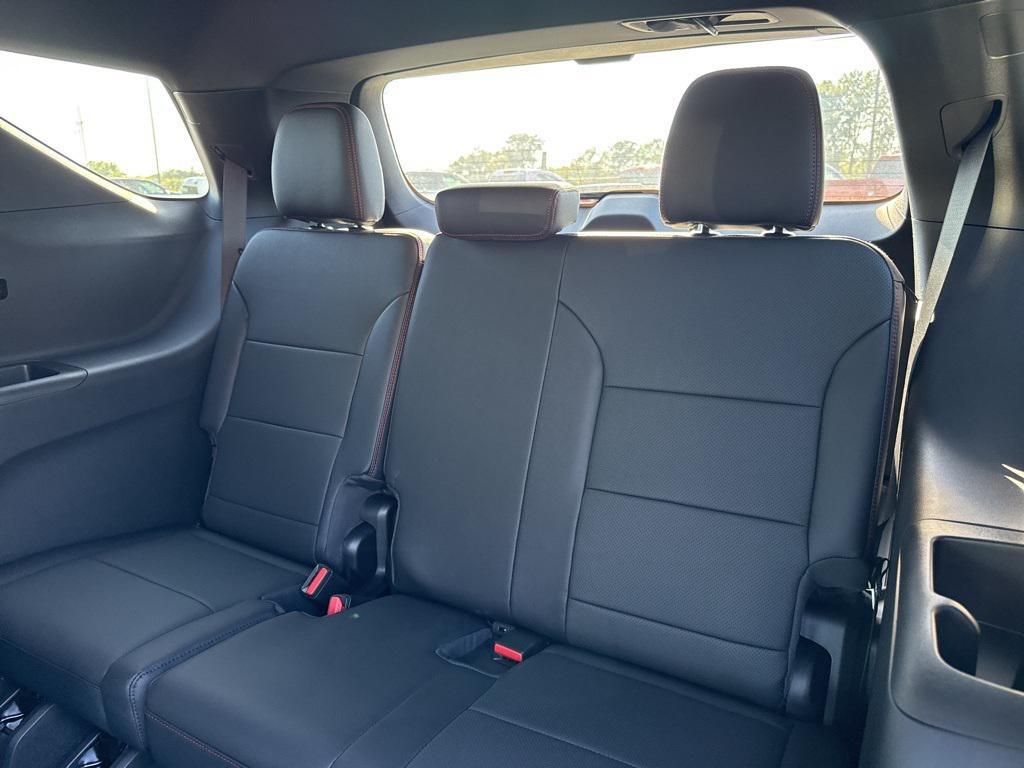 new 2026 Chevrolet Traverse car, priced at $56,173