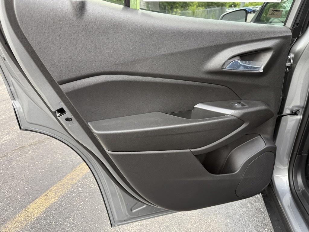 new 2025 Chevrolet Trax car, priced at $21,978