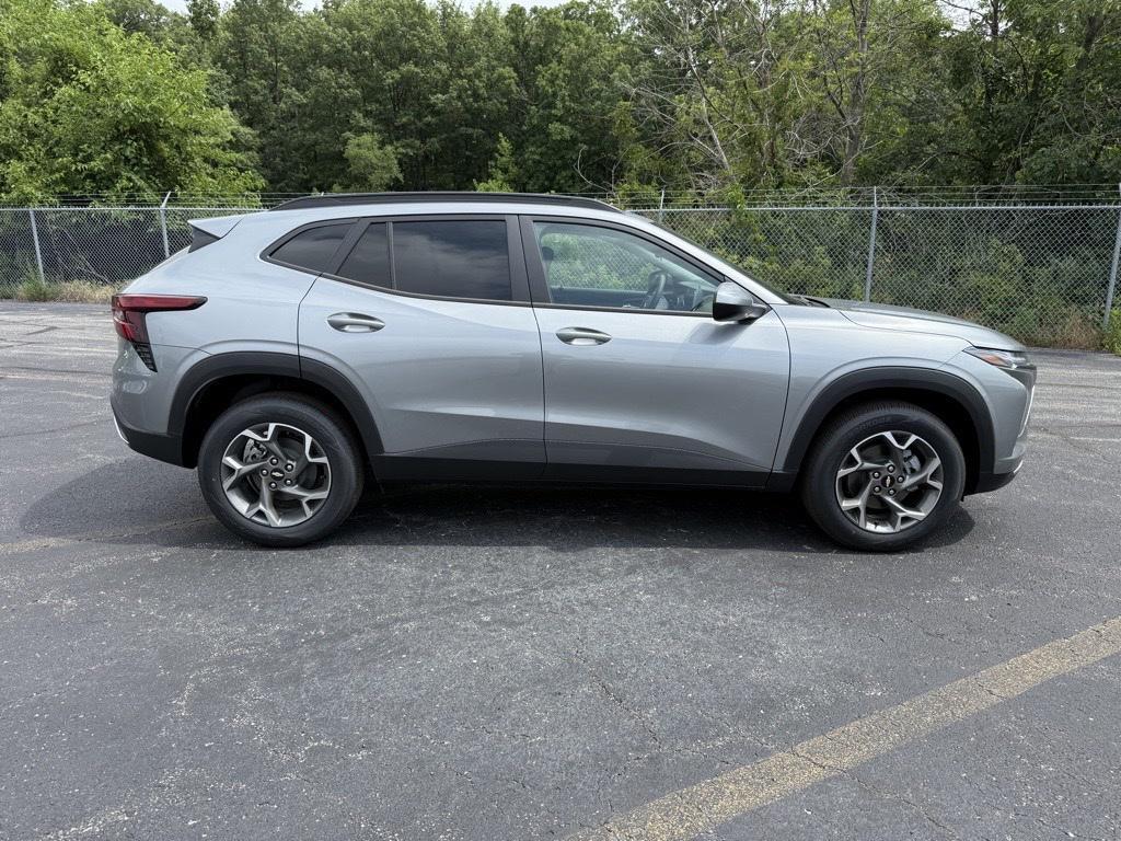 new 2025 Chevrolet Trax car, priced at $21,978