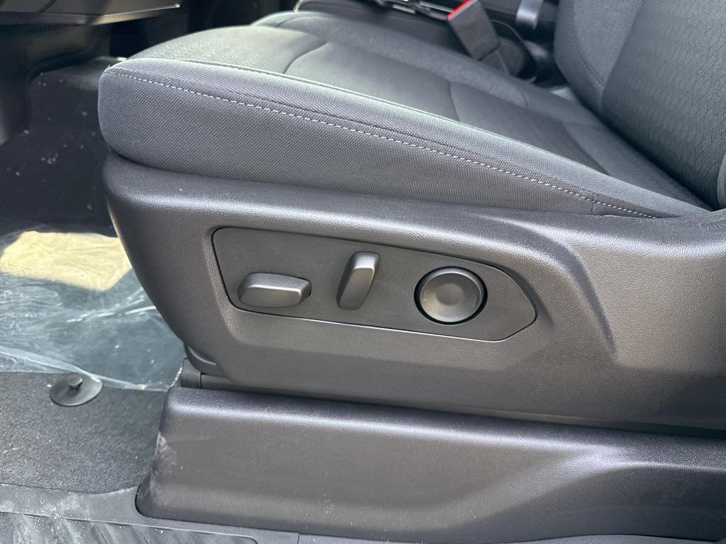 new 2025 Chevrolet Silverado 1500 car, priced at $43,200