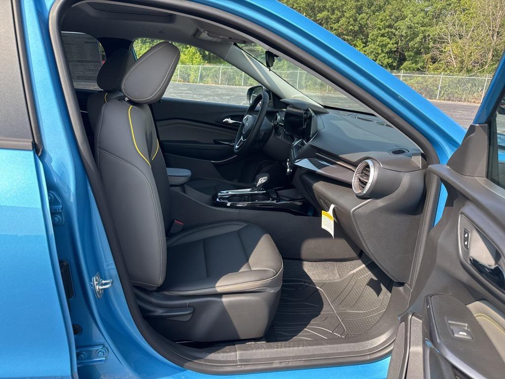 new 2025 Chevrolet Trax car, priced at $25,398
