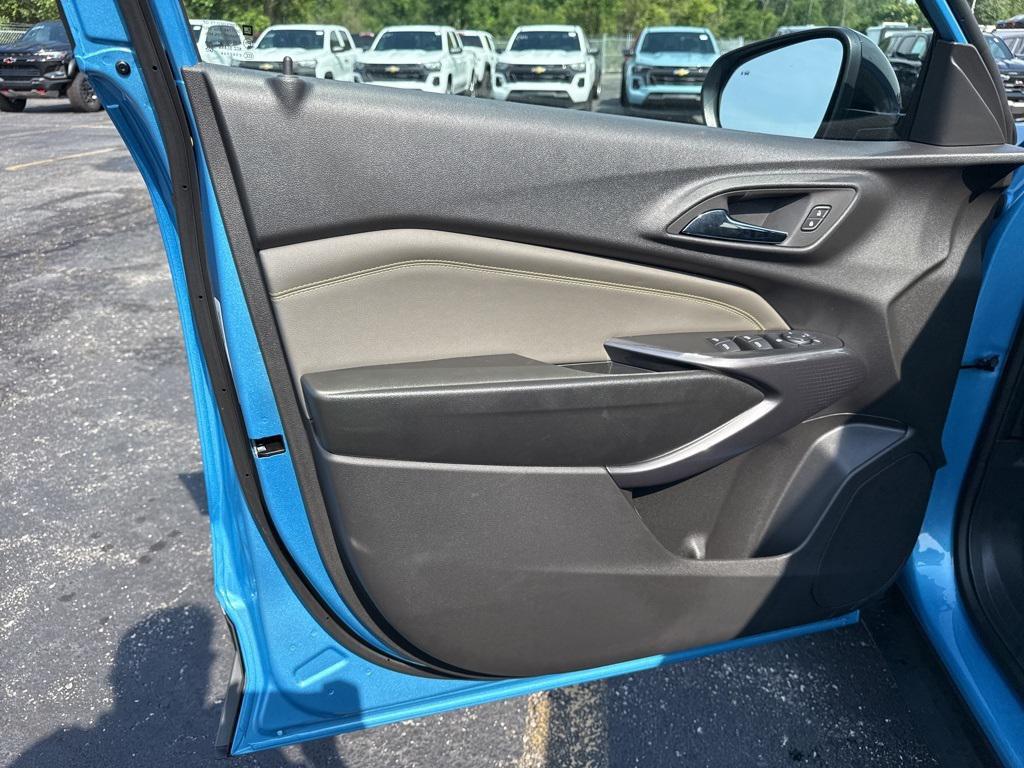new 2025 Chevrolet Trax car, priced at $25,398