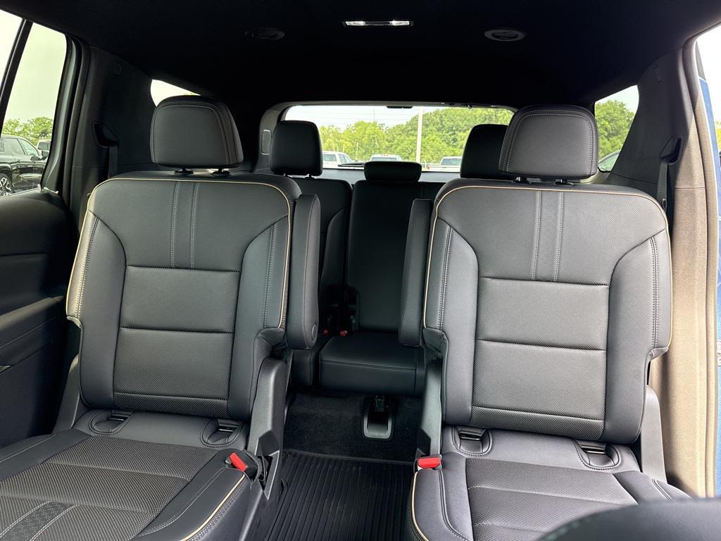 new 2025 Chevrolet Traverse car, priced at $50,579