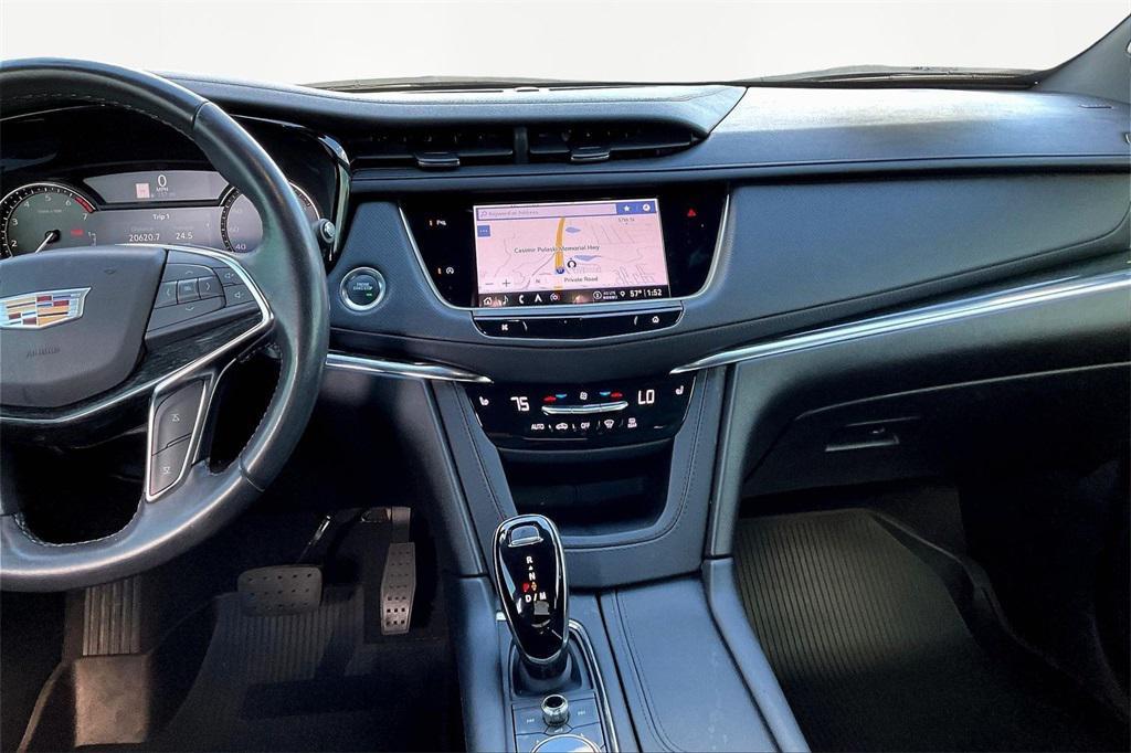 used 2022 Cadillac XT5 car, priced at $32,100