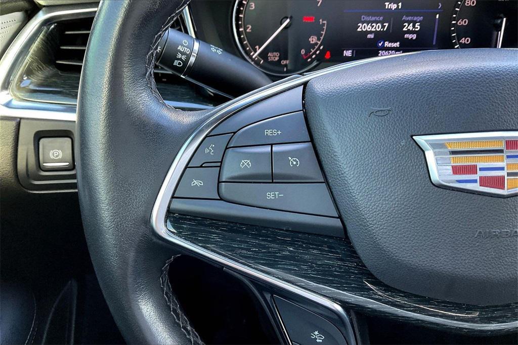 used 2022 Cadillac XT5 car, priced at $32,100