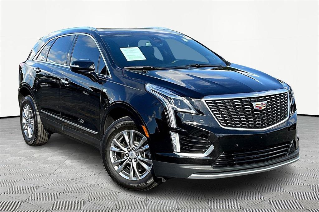 used 2022 Cadillac XT5 car, priced at $32,100
