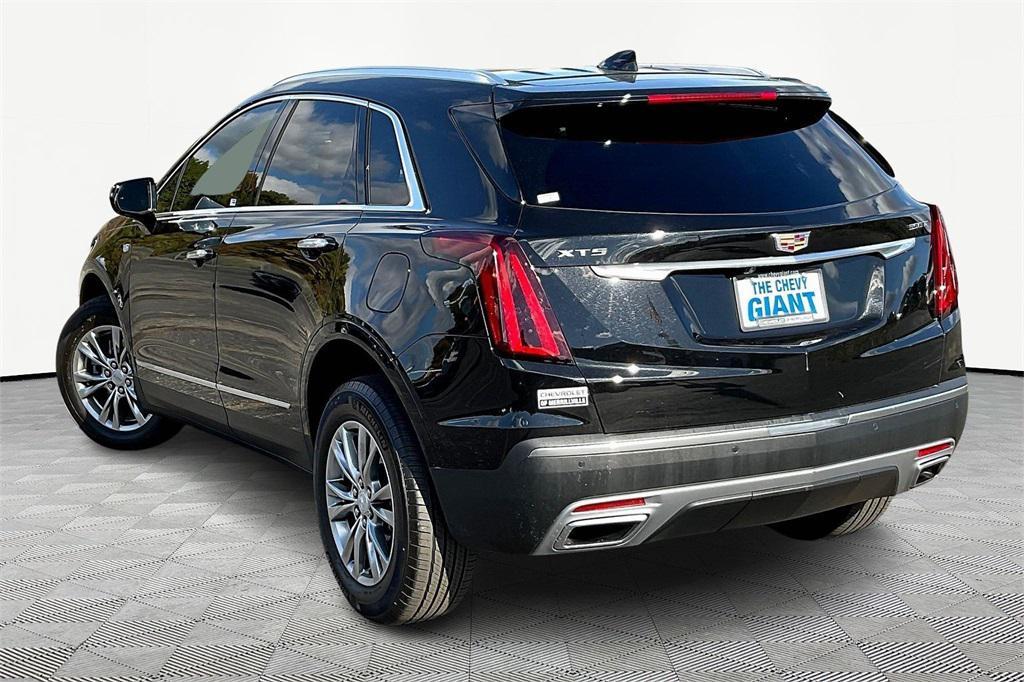 used 2022 Cadillac XT5 car, priced at $32,100