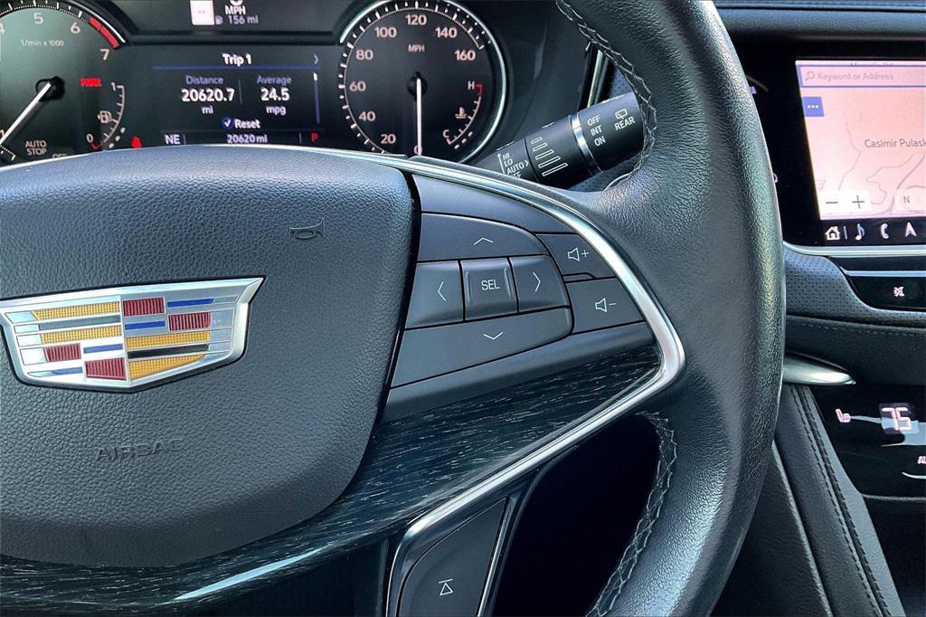 used 2022 Cadillac XT5 car, priced at $32,100