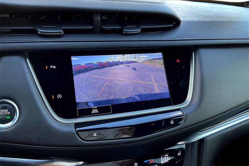 used 2022 Cadillac XT5 car, priced at $32,100