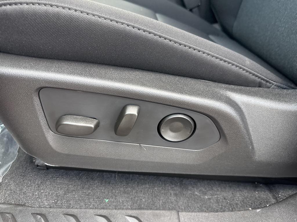 new 2026 Chevrolet Colorado car, priced at $38,105