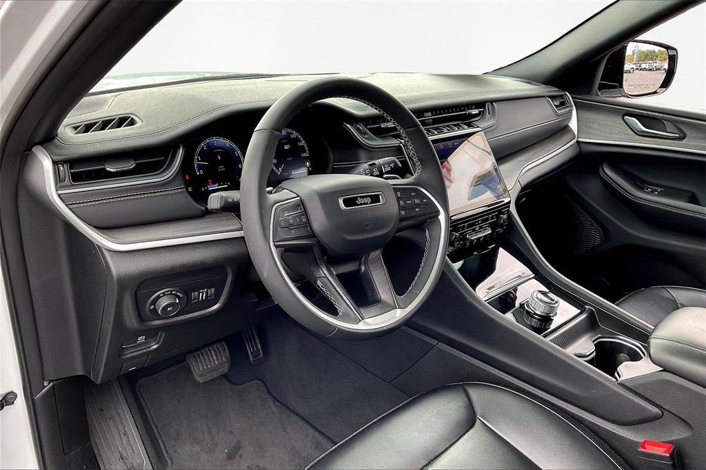 used 2024 Jeep Grand Cherokee car, priced at $30,480