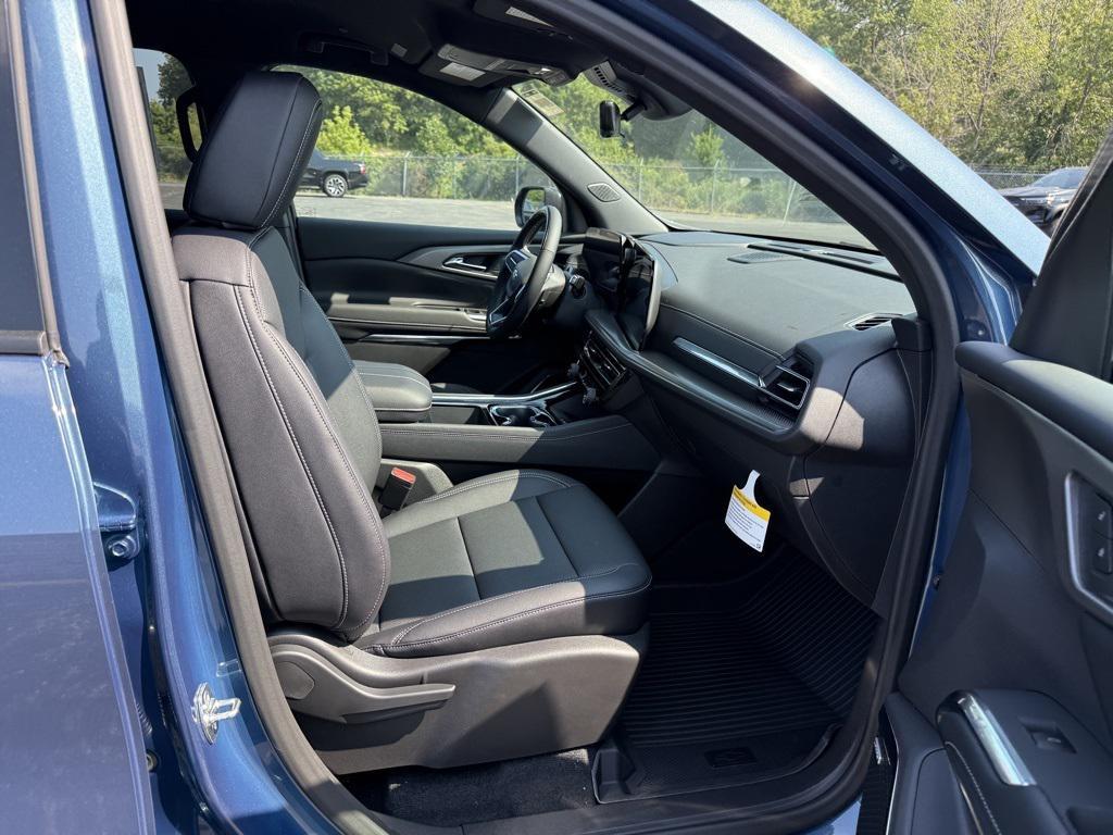 new 2026 Chevrolet Traverse car, priced at $47,309