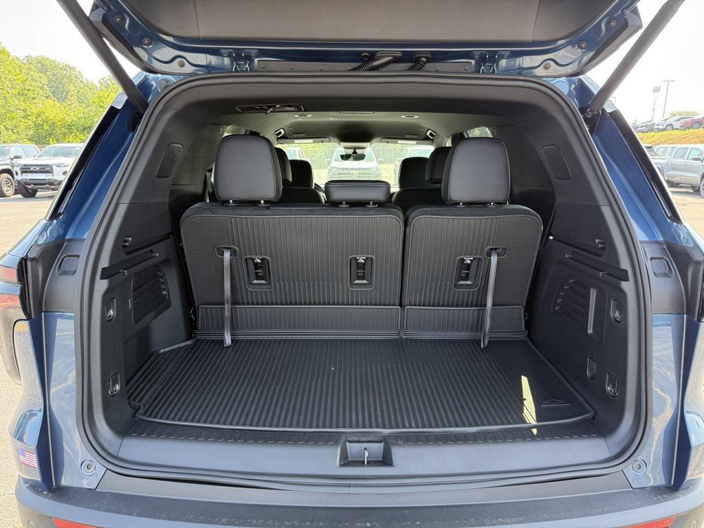 new 2026 Chevrolet Traverse car, priced at $47,309