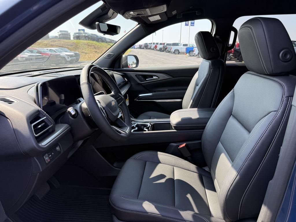 new 2026 Chevrolet Traverse car, priced at $47,309