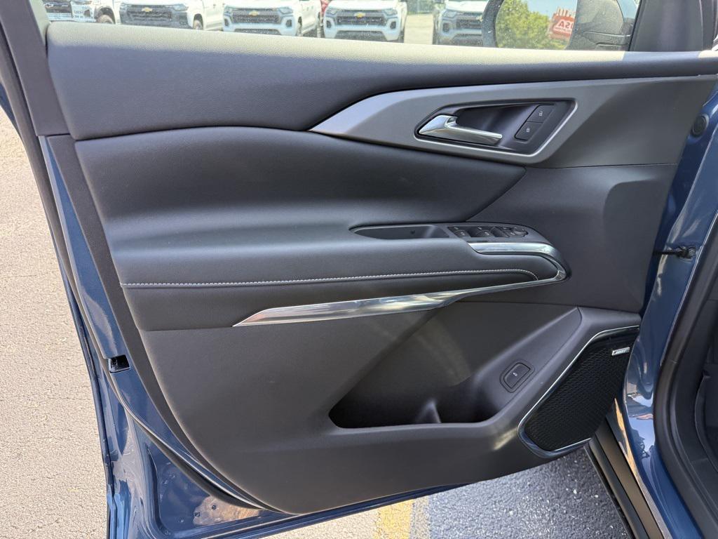 new 2026 Chevrolet Traverse car, priced at $47,309