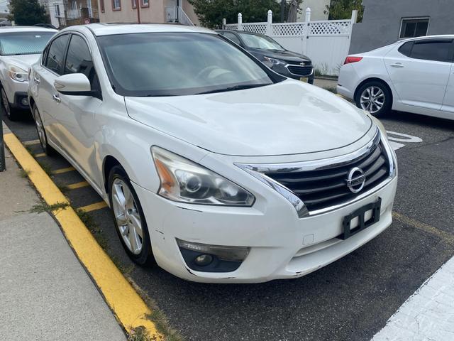 used 2013 Nissan Altima car, priced at $4,995