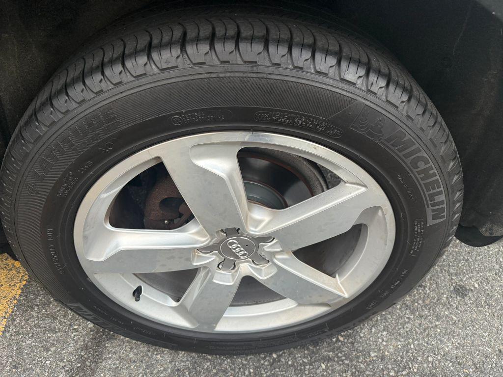 used 2010 Audi Q5 car, priced at $4,995