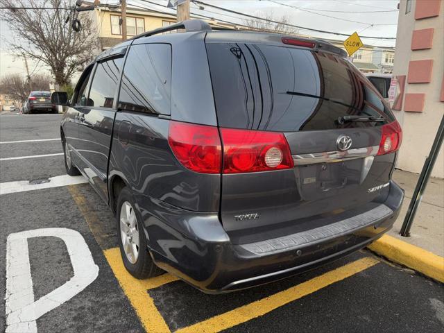 used 2006 Toyota Sienna car, priced at $2,750