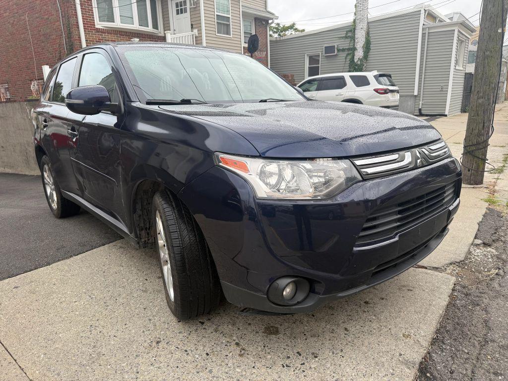 used 2014 Mitsubishi Outlander car, priced at $4,995