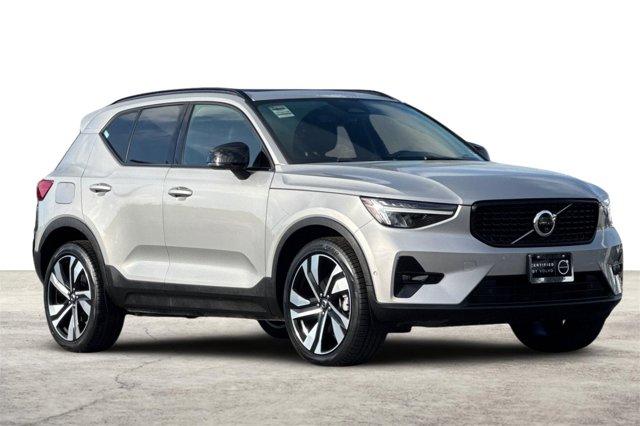 used 2025 Volvo XC40 car, priced at $35,700