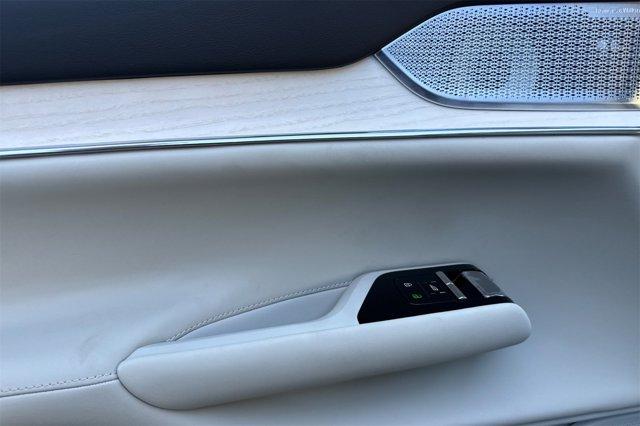 new 2025 Volvo EX90 car, priced at $90,640